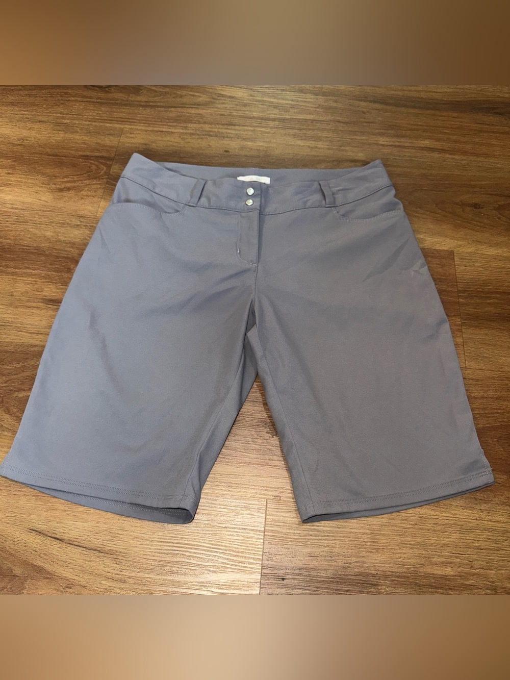 Women' Adidas Moisture-Wicking Bermuda Shorts Light Gray Size 6 - 9 inch inseam